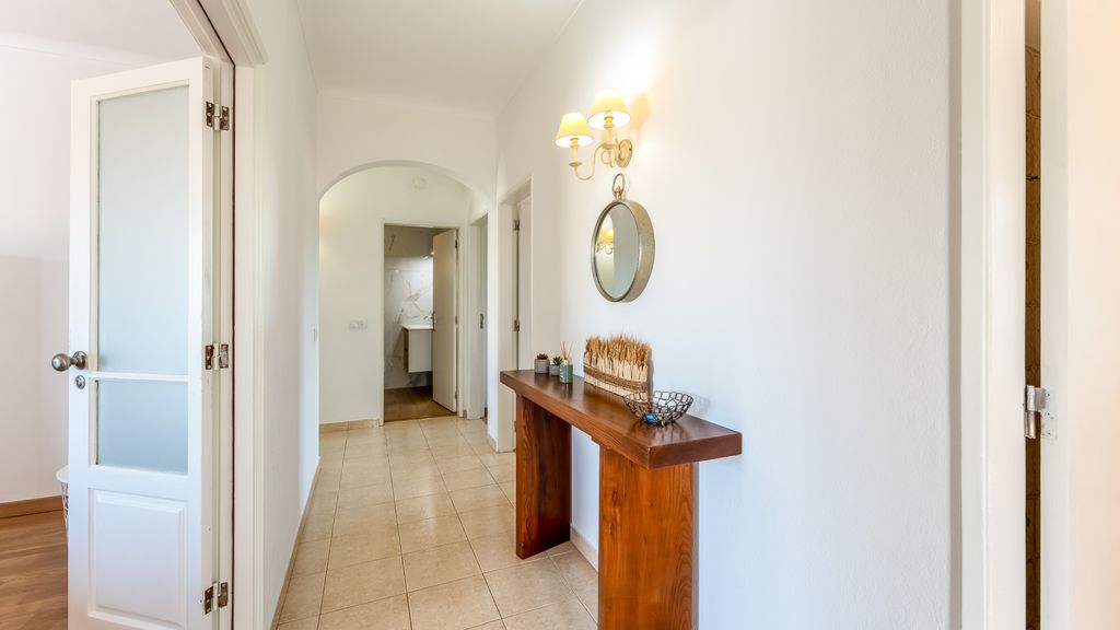 Sunny 3BDR Apt w/ Pool in Ferreiras by LovelyStay