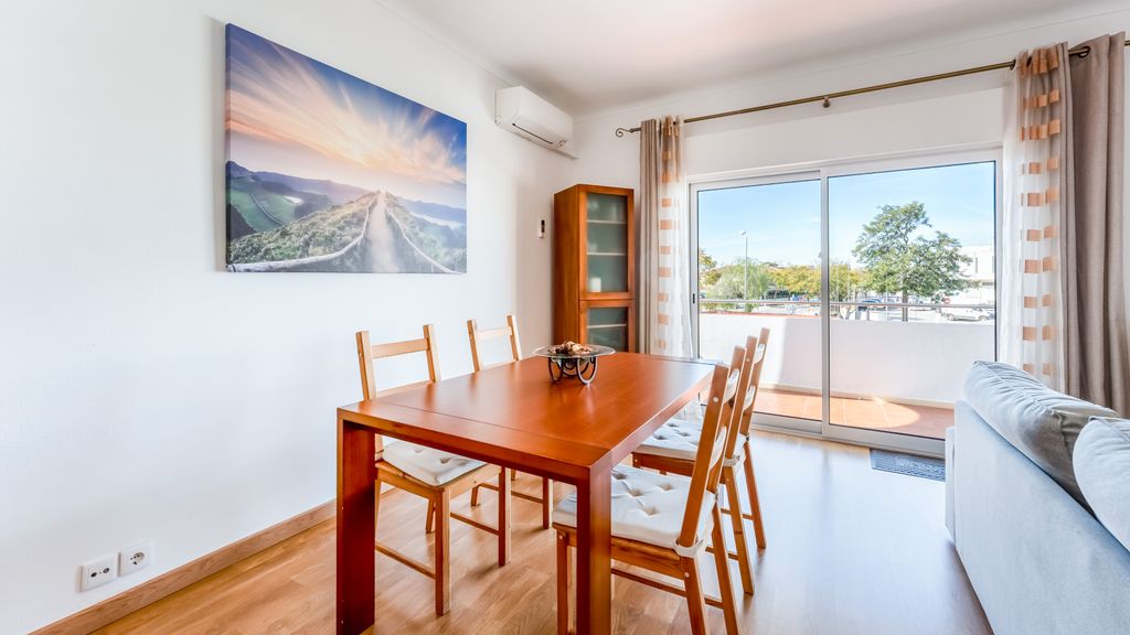 Sunny 3BDR Apt w/ Pool in Ferreiras by LovelyStay