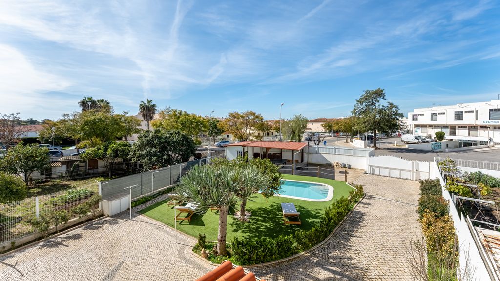 Sunny 3BDR Apt w/ Pool in Ferreiras by LovelyStay