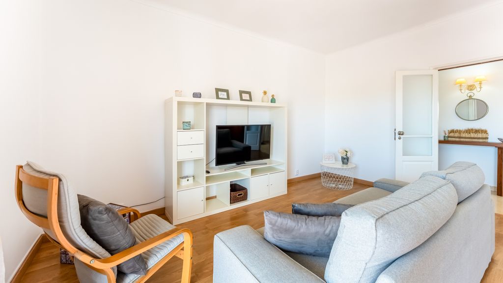 Sunny 3BDR Apt w/ Pool in Ferreiras by LovelyStay