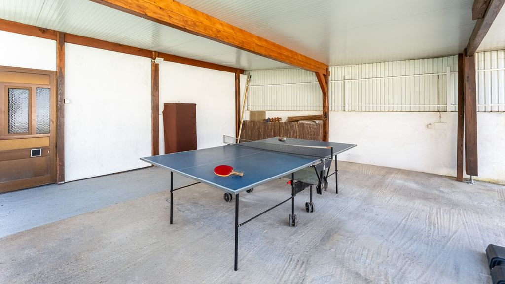 Sunny 3BDR Apt w/ Pool in Ferreiras by LovelyStay