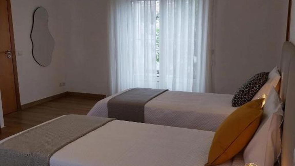 Casa com Alma | Room 1 by LovelyStay