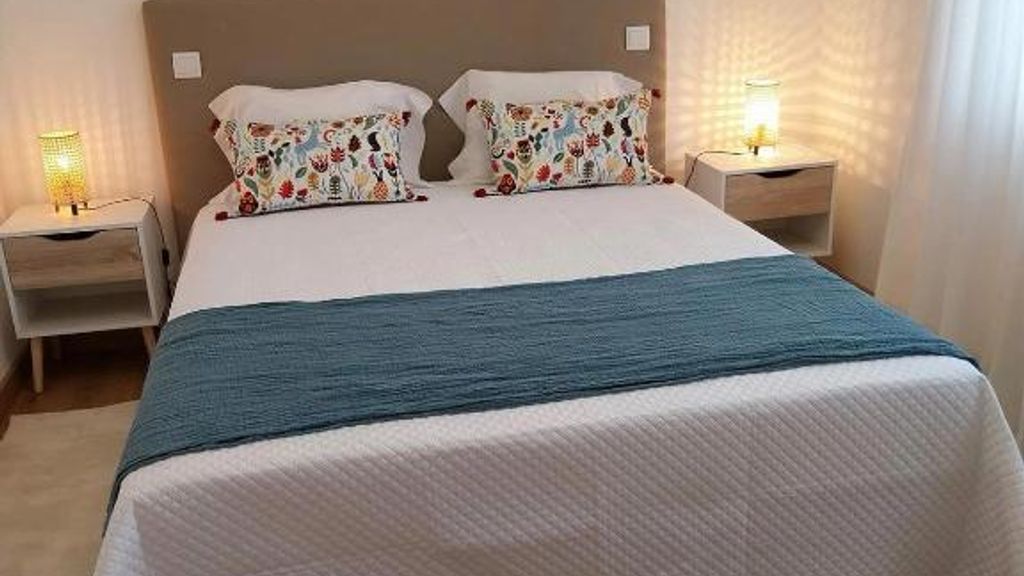 Casa com Alma | Room 2 by LovelyStay