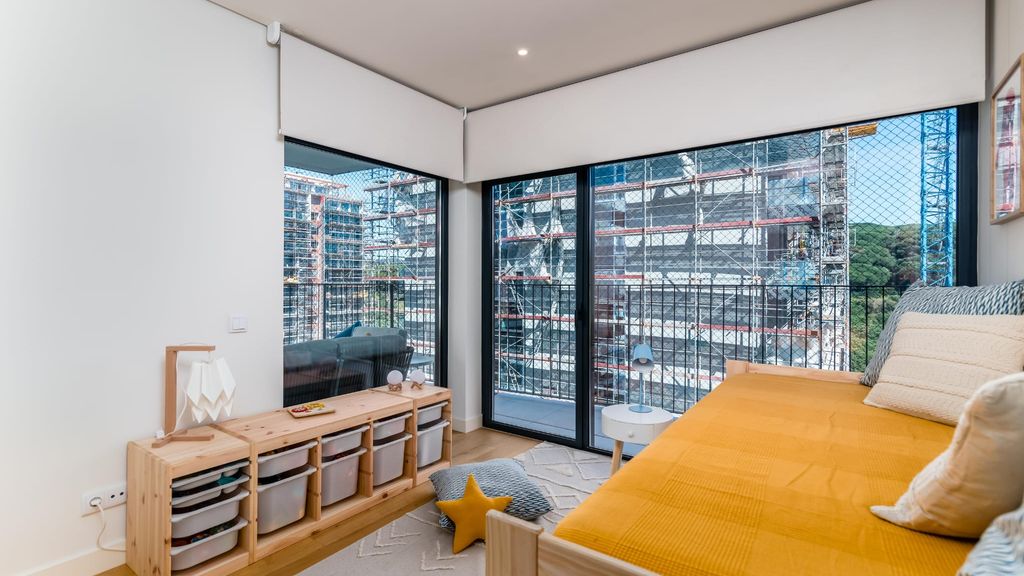 Miraflores Modern Apt w/ Balcony by LovelyStay
