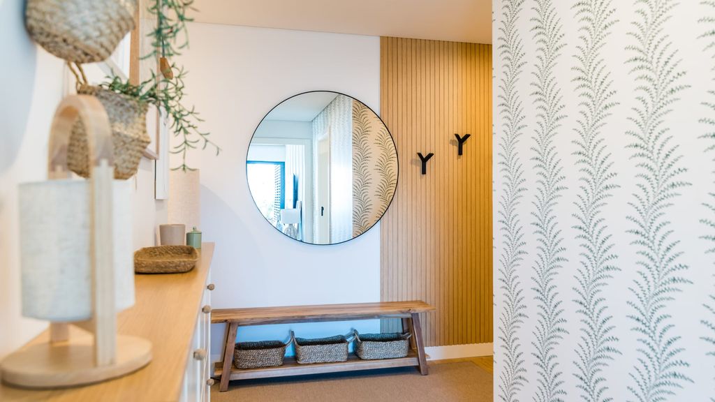 Miraflores Modern Apt w/ Balcony by LovelyStay