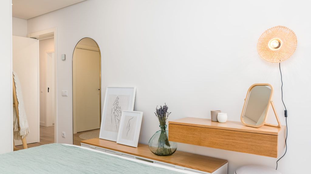 Miraflores Modern Apt w/ Balcony by LovelyStay