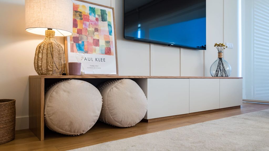Miraflores Modern Apt w/ Balcony by LovelyStay