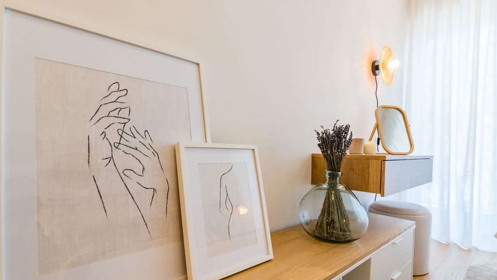 Miraflores Modern Apt w/ Balcony by LovelyStay