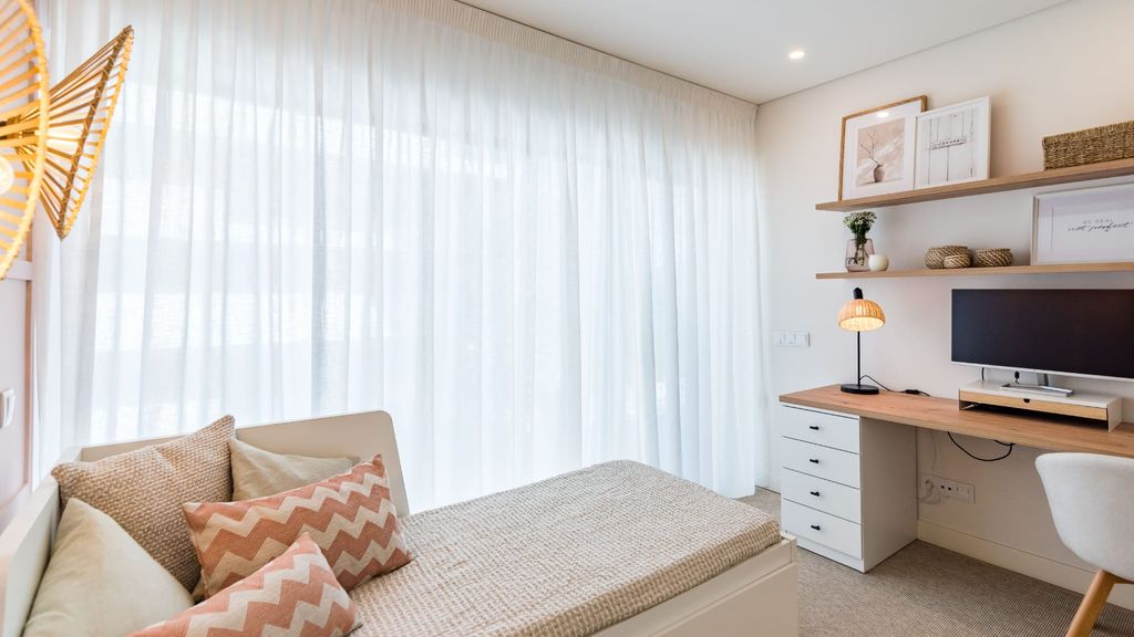 Miraflores Modern Apt w/ Balcony by LovelyStay