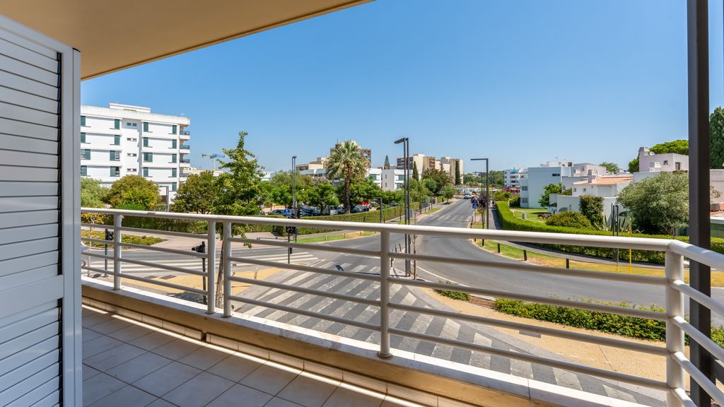 Cozy 1Bdr Flat w/Pool in Vilamoura by Lovelystay