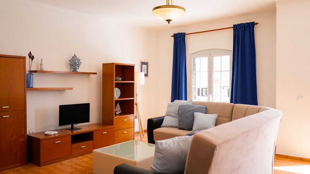 Altura House - Oasis w/ Terrace by LovelyStay