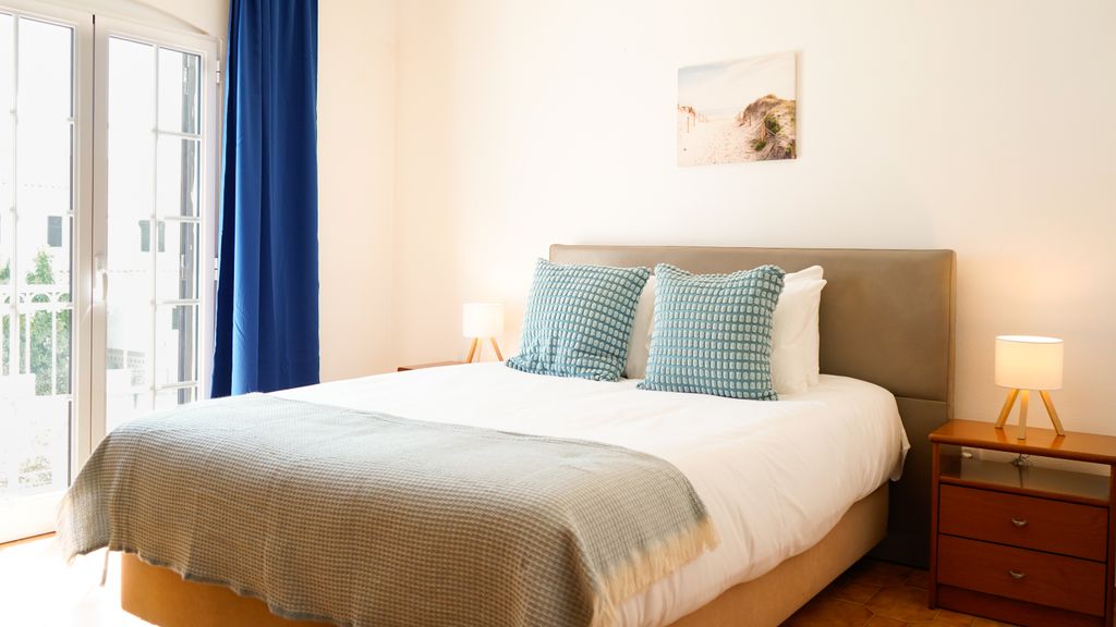 Altura House - Oasis w/ Terrace by LovelyStay