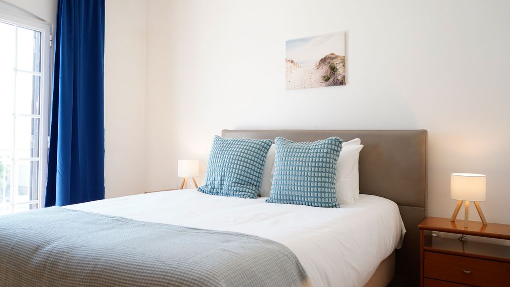 Altura House - Oasis w/ Terrace by LovelyStay