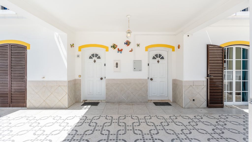 Altura House - Hideaway w/ Patio by LovelyStay