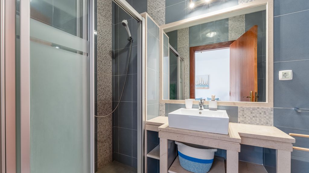 Altura House - Hideaway w/ Patio by LovelyStay