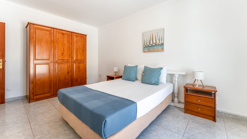 Altura House - Hideaway w/ Patio by LovelyStay