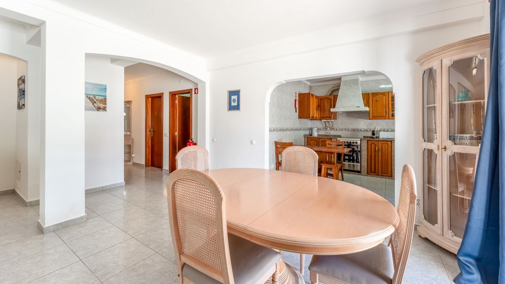 Altura House - Hideaway w/ Patio by LovelyStay
