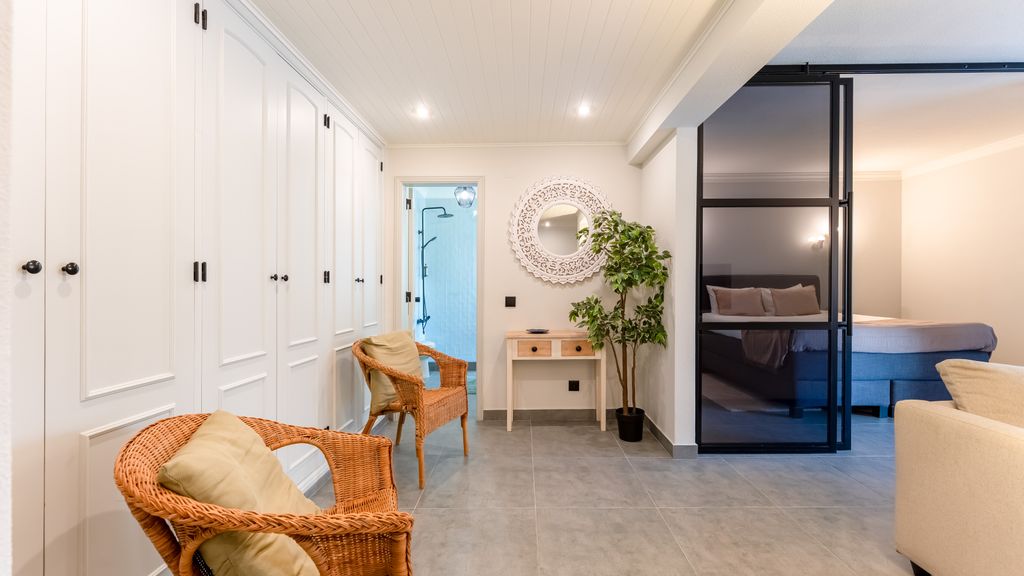 Modern Studio w/Balcony in Salgados by Lovelystay