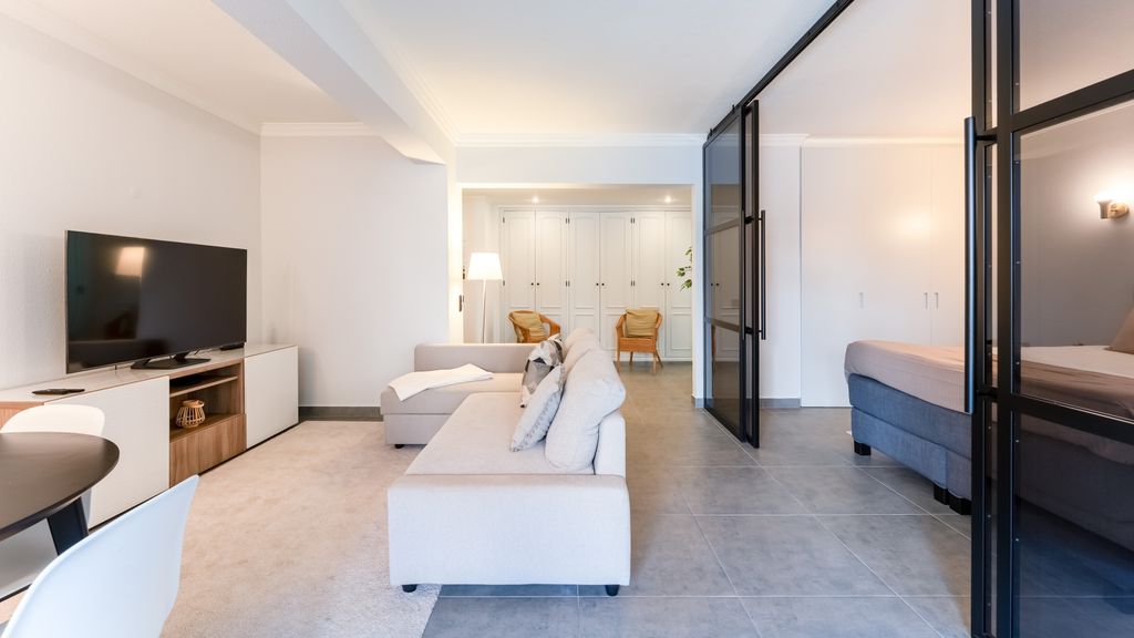 Modern Studio w/Balcony in Salgados by Lovelystay