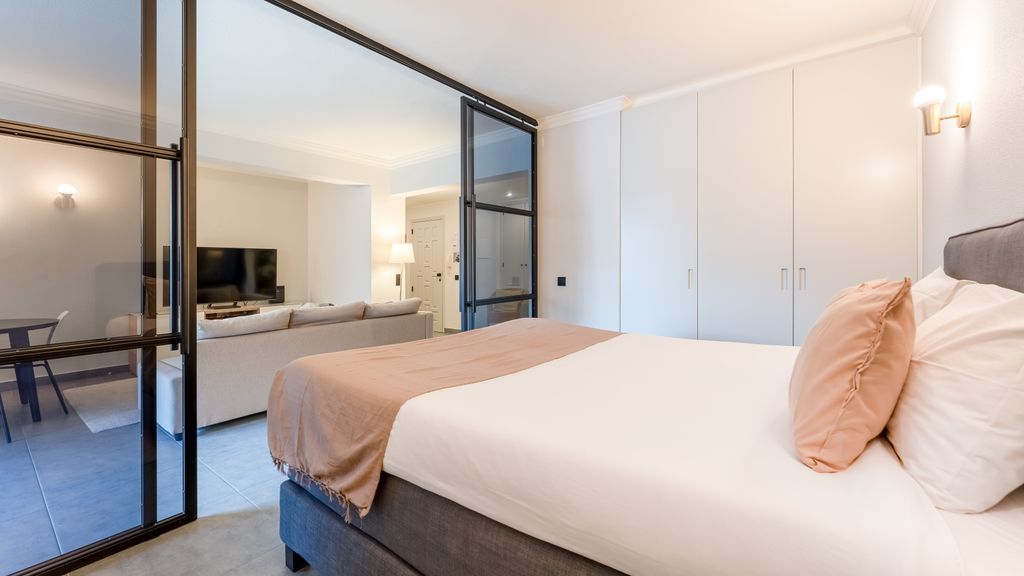 Modern Studio w/Balcony in Salgados by Lovelystay