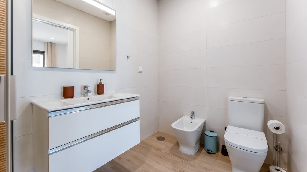 Elegant 2BDR Apartment in Quarteira by Lovelystay