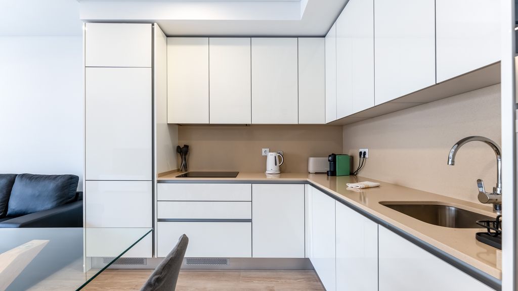 Elegant 2BDR Apartment in Quarteira by Lovelystay