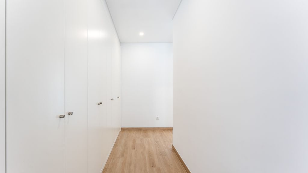 Elegant 2BDR Apartment in Quarteira by Lovelystay