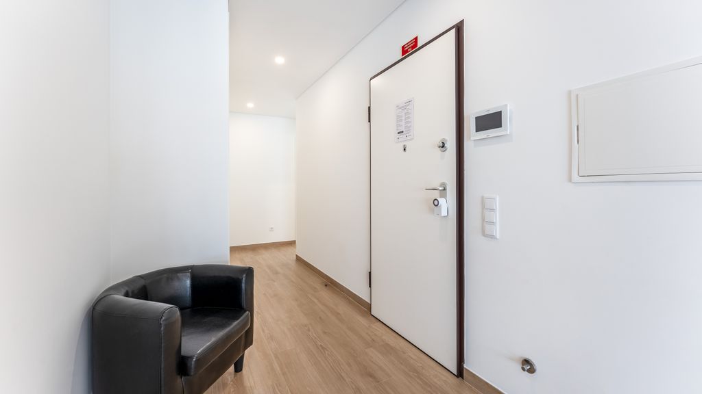 Elegant 2BDR Apartment in Quarteira by Lovelystay
