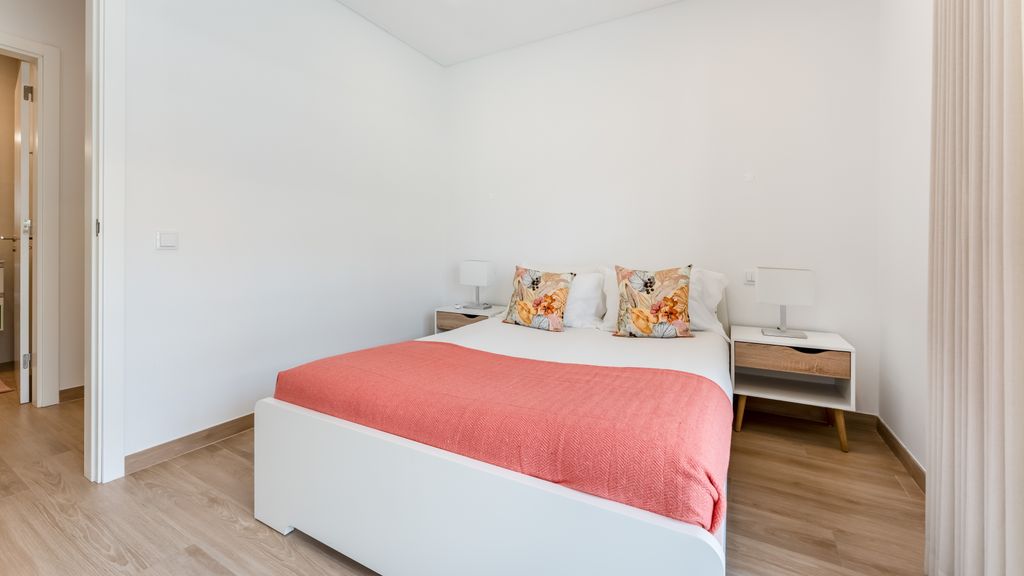 Elegant 2BDR Apartment in Quarteira by Lovelystay