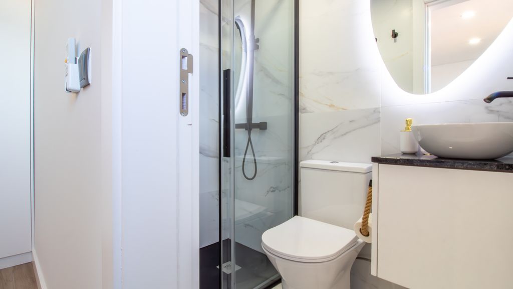 Quiet Duplex w/ Patio in Lapa by LovelyStay