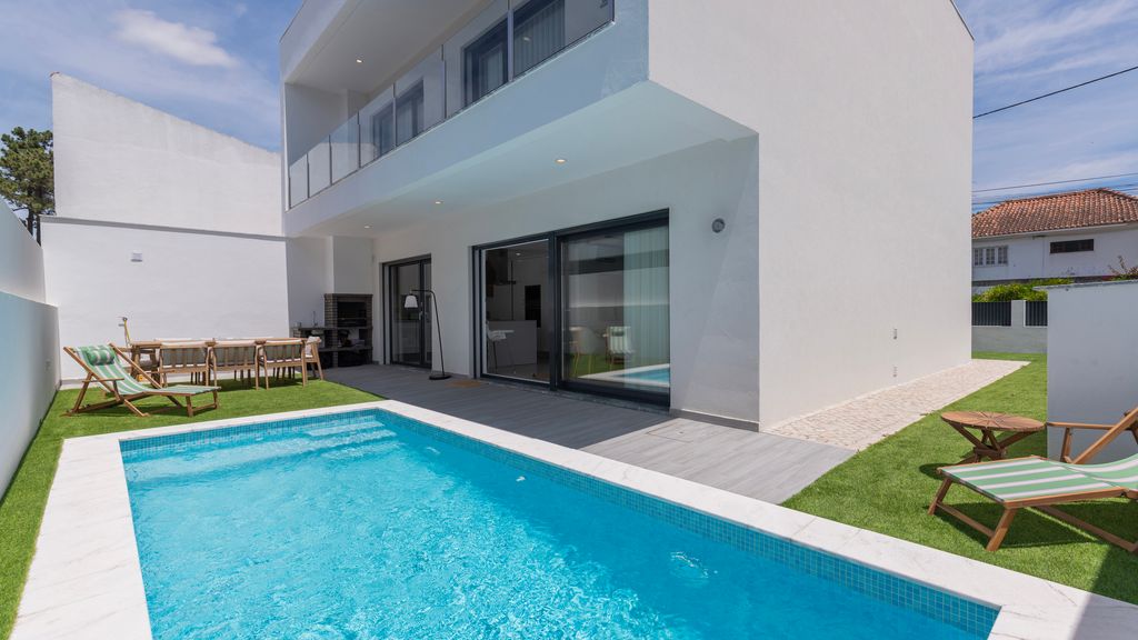 Villa Aroeira w/ Pool by LovelyStay