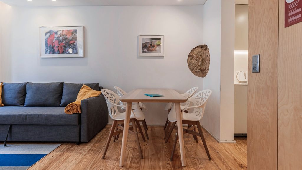 Wood and Marble 1BDR Apartment by LovelyStay