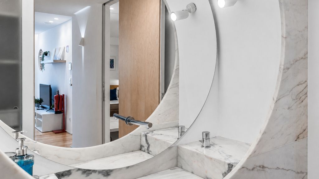 Wood and Marble 1BDR Apartment by LovelyStay