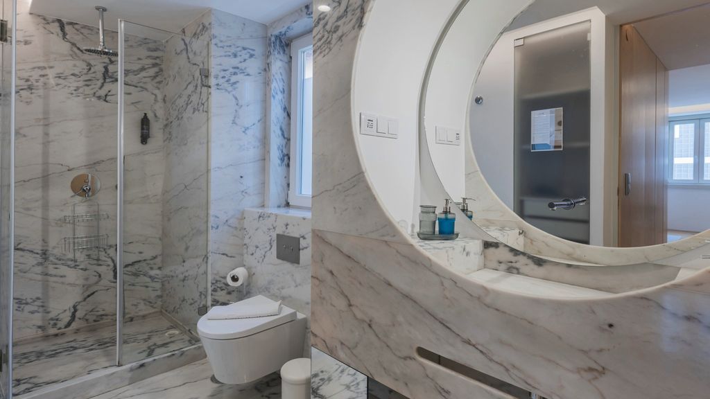 Wood and Marble 1BDR Apartment by LovelyStay