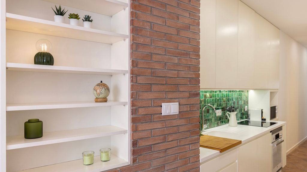 Sunny Garden 2BDR Apartment by LovelyStay