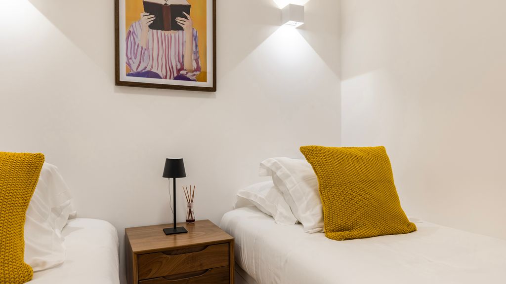 Sunny Garden 2BDR Apartment by LovelyStay