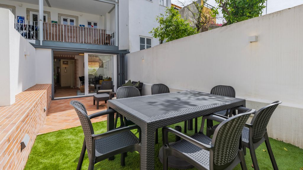 Sunny Garden 2BDR Apartment by LovelyStay