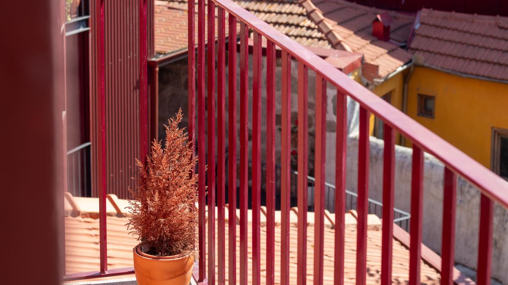 Caldeireiros 95 | Charming Home by LovelyStay