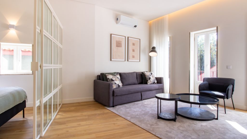 Caldeireiros 95 | Charming Home by LovelyStay