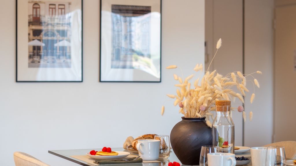 Gaia Elegant Apartment w/ Patio by LovelyStay