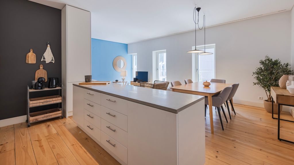Charming Santos Apartment by LovelyStay