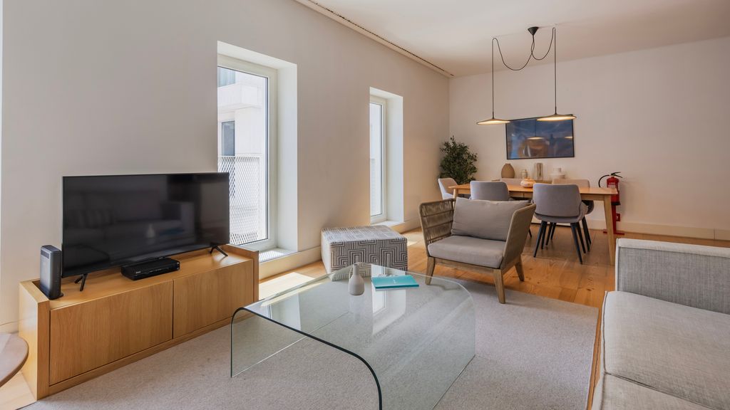 Charming Santos Apartment by LovelyStay