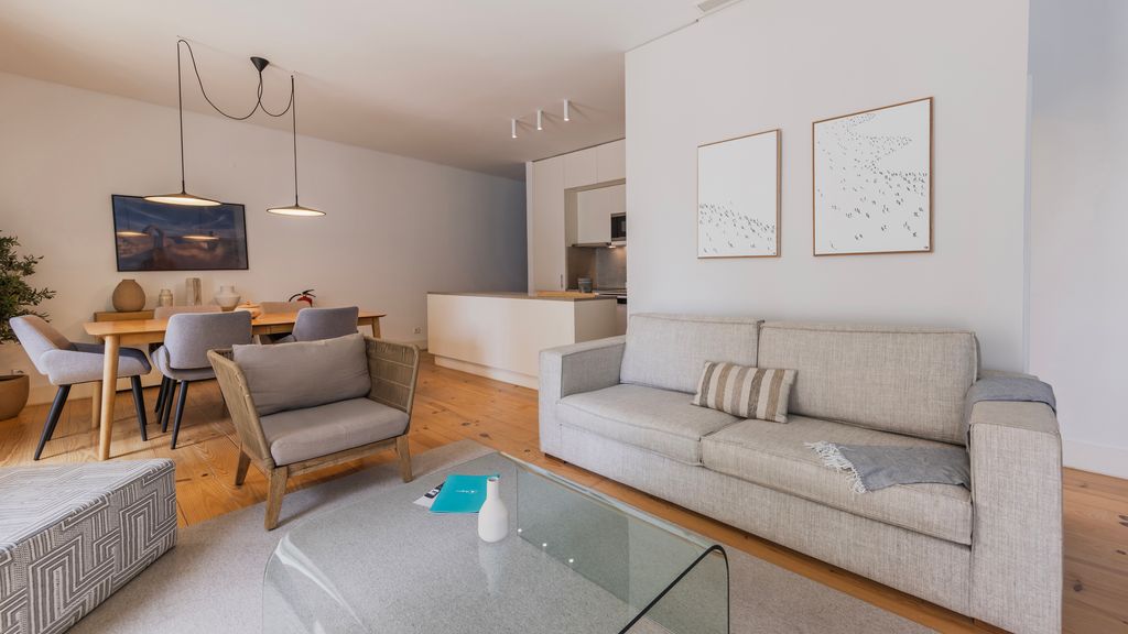Charming Santos Apartment by LovelyStay