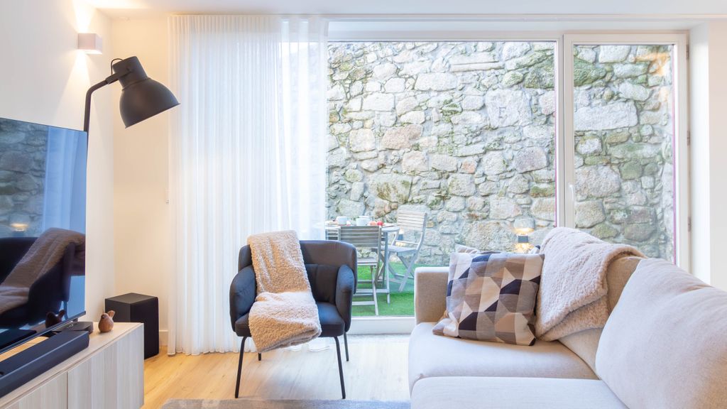 Caldeireiros 95 | Duplex w/ View by LovelyStay