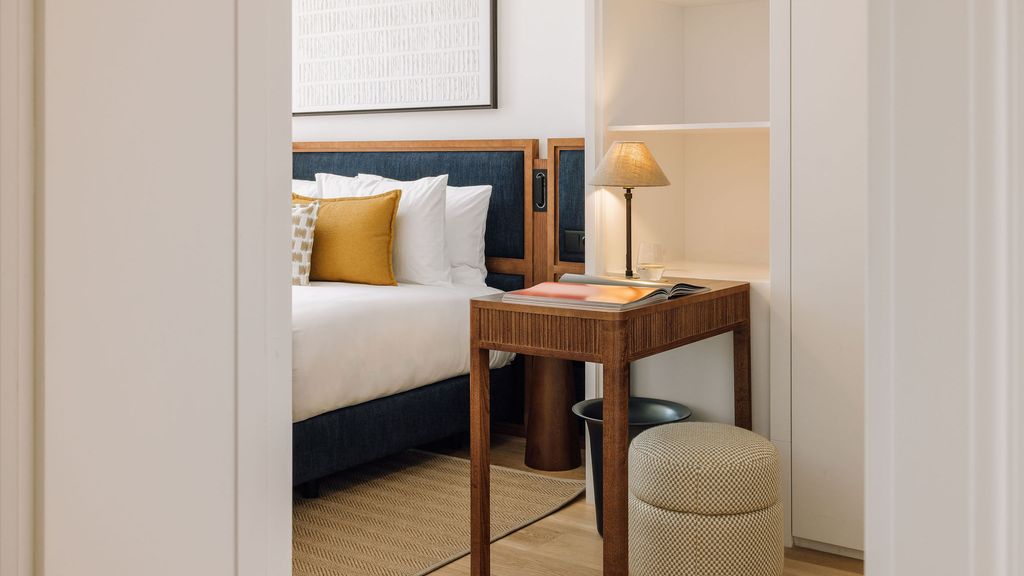 One Bedroom Superior City View