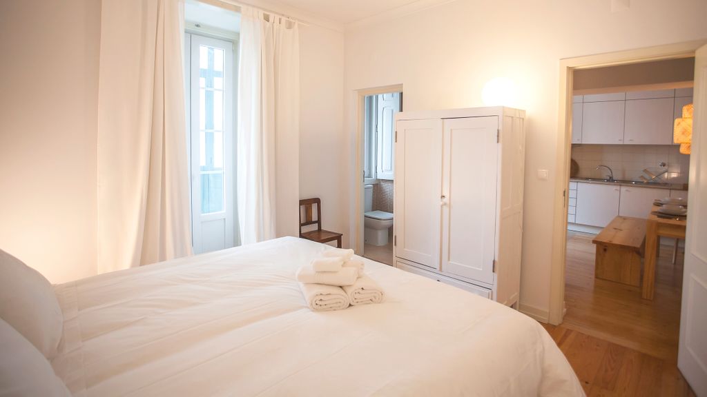 Central 3BDR Apartment in Lisbon by LovelyStay