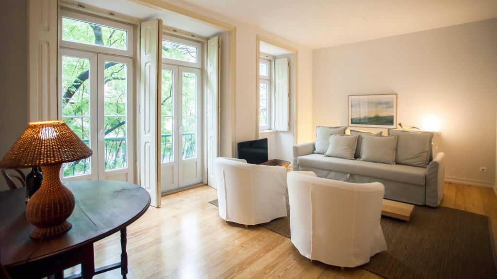 Central 3BDR Apartment in Lisbon by LovelyStay