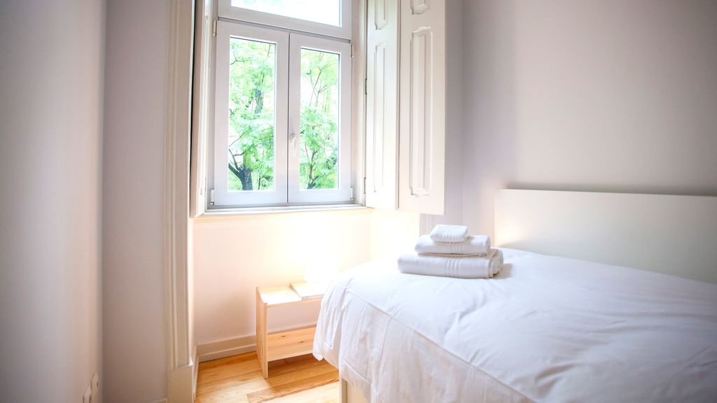 Central 3BDR Apartment in Lisbon by LovelyStay