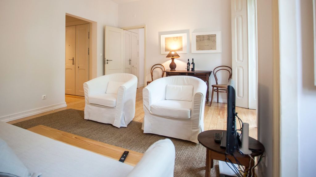 Central 3BDR Apartment in Lisbon by LovelyStay