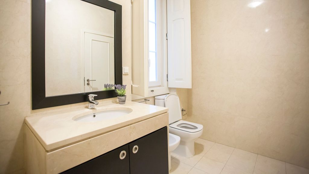 Central 3BDR Apartment in Lisbon by LovelyStay